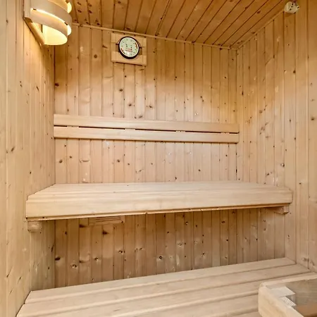 民宿 Ualidia Golf 阿利坎特