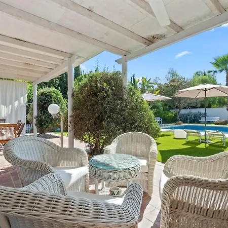 Ualidia Golf Проживание в семье